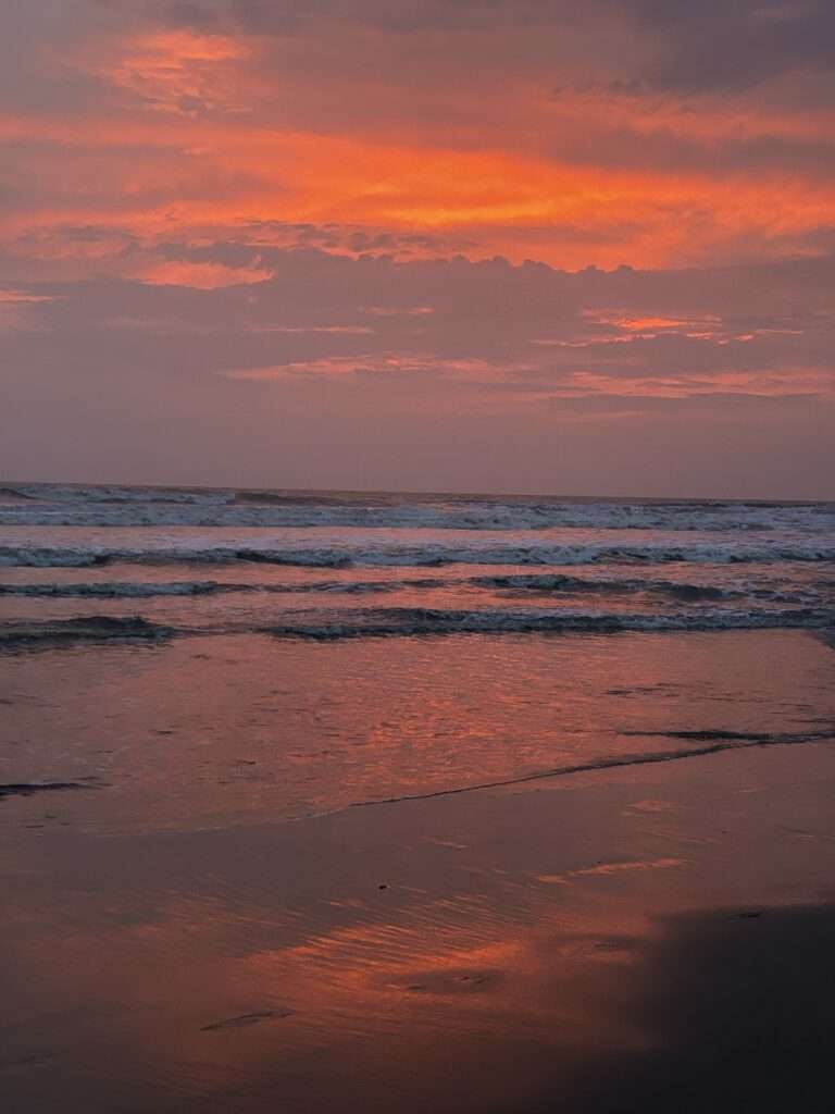 Sunset a Morjim Beach