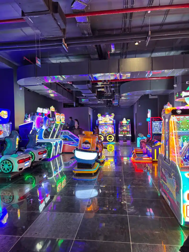 gaming-arcade-aurum-mall-ghansoli