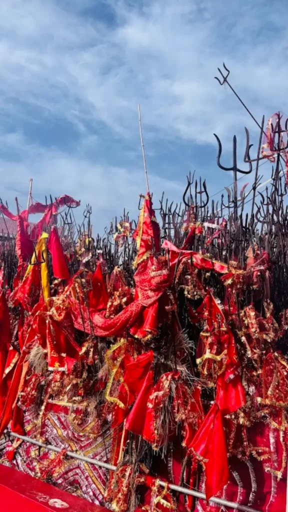 places to visit in Dalhousie in one day- Dainkund Peak trek - Pohlani Mata Mandir